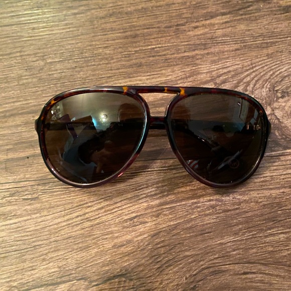 GUC MKORS sunglasses